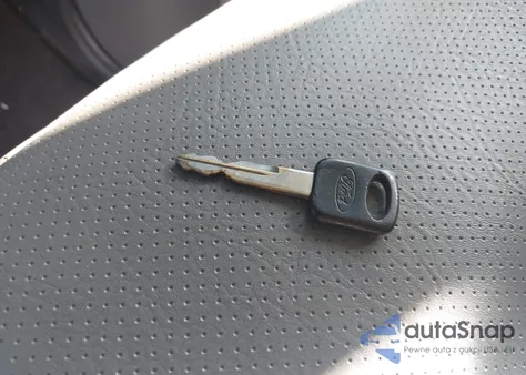 2003 Ford E-150 Commercial from USA, damaged, VIN 1FTRE14243HB30072